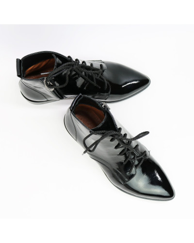 Ботинки из наплака черного цвета с острым носиком Арт. 104-1