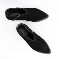 Ботинки из велюра и кожи черного цвета с острым носиком Арт. 104-2