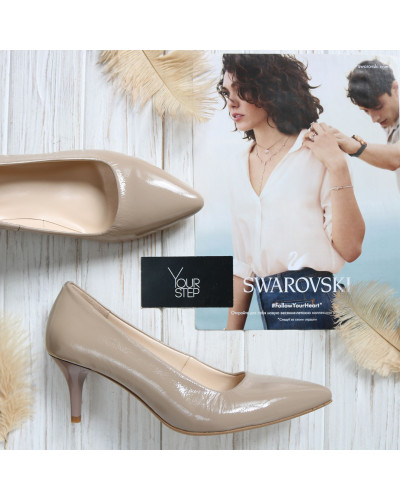 Бежеві туфлі-човники з лаку Арт. 657-1/36