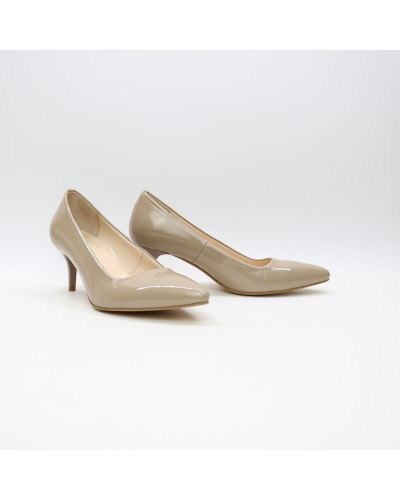 Бежеві туфлі-човники з лаку Арт. 657-1/36