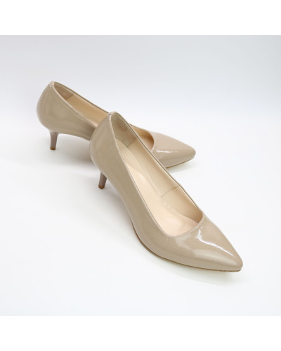 Бежеві туфлі-човники з лаку Арт. 657-1/36