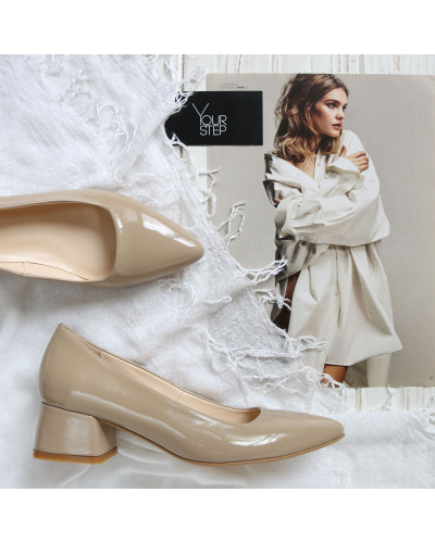 Бежеві лакові туфлі-човники Арт. 457-1/53Ок