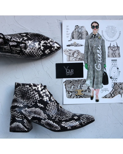 Ботильоны из нубука бежево-черного цвета под питон Арт. 457-7/53Ок 