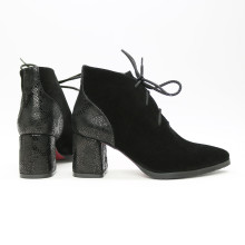 Ботильоны из черной замши с обтяжным каблуком  Арт. 657-10/47Ок