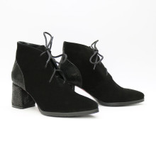 Ботильоны из черной замши с обтяжным каблуком  Арт. 657-10/47Ок