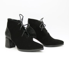 Ботильоны из черной замши с обтяжным каблуком  Арт. 657-10/47Ок