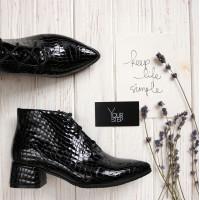 Ботильоны из лаковой кожи черного цвета под рептилию Арт. 457-7/53Ок 