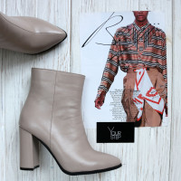 Ботинки на обтяжном каблуке из темно-бежевой кожи Арт. 35-10/44Ок