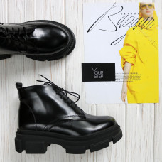 Чорні лакові черевики Арт. 12-20/260