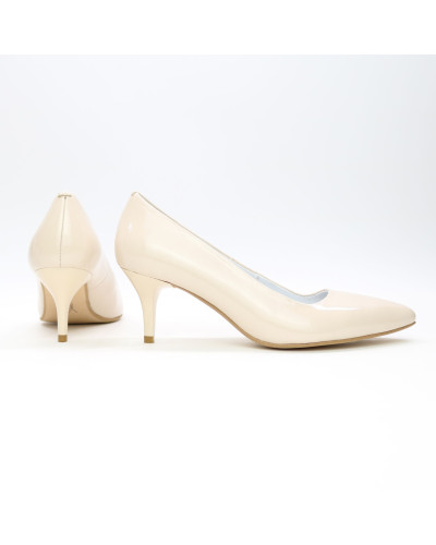 Бежеві лакові туфлі-човники Арт. 657-1/36