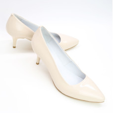 Бежеві лакові туфлі-човники Арт. 657-1/36