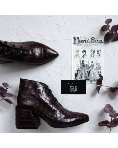 Ботильоны из бордовой кожи под рептилию Арт. 657-10/6062Ок