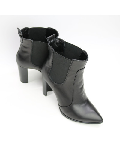 Ботинки из черной кожи на каблуке Арт. 35-14/32