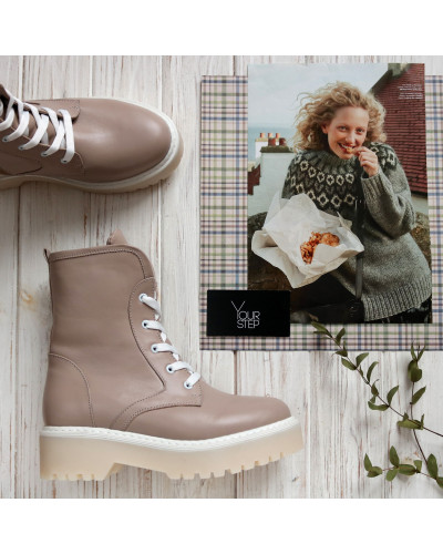 Ботинки из темно-бежевой кожи  Арт. 12-6/22