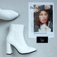 Ботинки на обтяжном каблуке из белой кожи флотар Арт. 35-10/44Ок