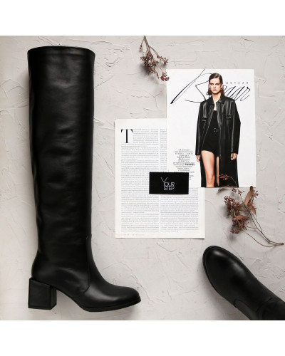 Класичні чоботи із чорної шкіри Арт.605-12/5501Ок