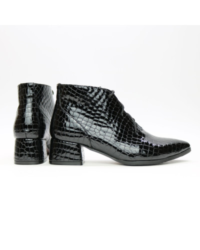 Ботильоны из лаковой кожи черного цвета под рептилию Арт. 457-7/53Ок 