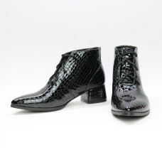 Ботильоны из лаковой кожи черного цвета под рептилию Арт. 457-7/53Ок 