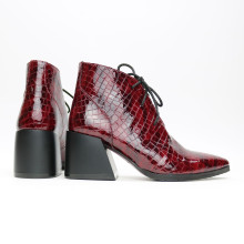 Ботильоны из лаковой кожи под рептилию в цвете бордо Арт. 657-10/6062