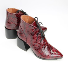 Ботильоны из лаковой кожи под рептилию в цвете бордо Арт. 657-10/6062