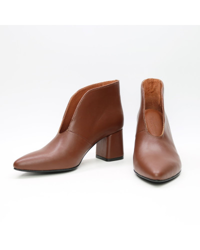 Ботильоны с глубоким вырезом из кожи рыжего цвета на обтяжном каблуке Арт. 657-6/47Ок