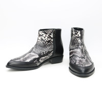 Ботинки из черной кожи и нубука бежево-черного цвета под питон с острым носиком Арт. 104-2