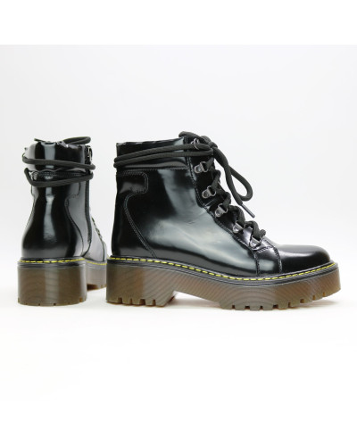 Ботинки со шнуровкой из матового лака черного цвета  Арт. As-4/22Р