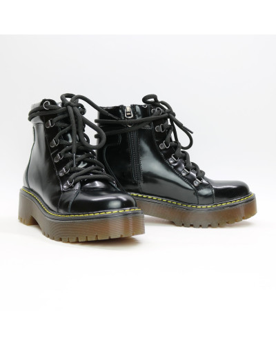 Ботинки со шнуровкой из матового лака черного цвета  Арт. As-4/22Р