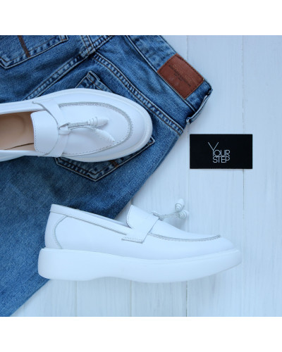 Белые кожаные лоферы с декором (арт. 156-6Hill3-R)