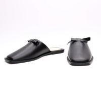 Шльопанці з чорної шкіри з квадратним носом Арт. 072-1