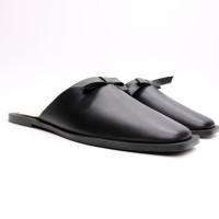 Шльопанці з чорної шкіри з квадратним носом Арт. 072-1