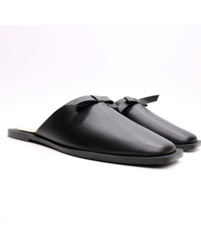 Шльопанці з чорної шкіри з квадратним носом Арт. 072-1