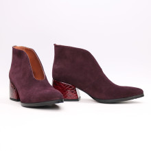 Ботильоны с глубоким вырезом из замши цвета баклажан на обтяжном каблуке Арт. 657-6/w324Ок