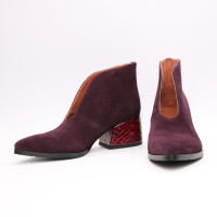 Ботильоны с глубоким вырезом из замши цвета баклажан на обтяжном каблуке Арт. 657-6/w324Ок