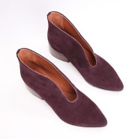 Ботильоны с глубоким вырезом из замши цвета баклажан на обтяжном каблуке Арт. 657-6/w324Ок