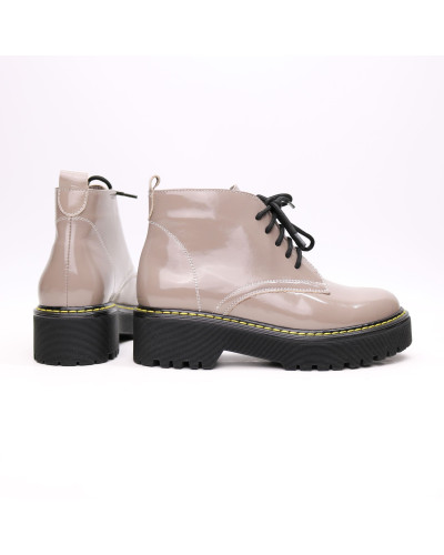 Бежеві лакові черевики Арт. 12-20/22