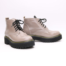 Бежеві лакові черевики Арт. 12-20/22