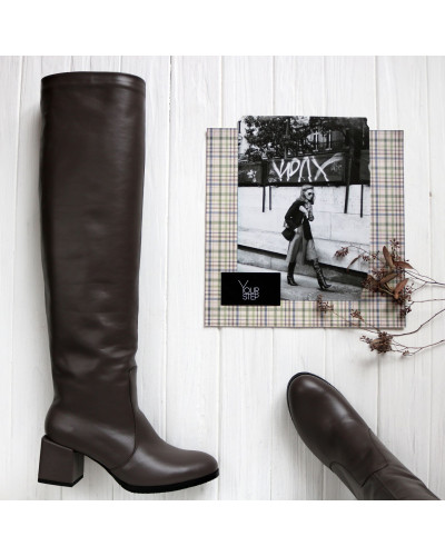 Класичні чоботи зі шкіри Арт.605-12/5501Ок