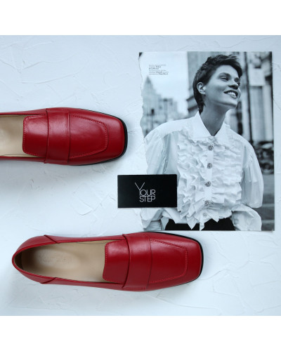 Шкіряні лофери з квадратним носом в червоному кольорі Арт. 072-3П