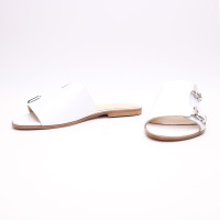 Шльопанці з білої шкіри з регульовою повнотою Арт. 10-11/112