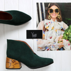 Ботильоны из темно-зеленой замши на обтяжном каблуке с принтом под змею Арт. 657-6/w324Ок