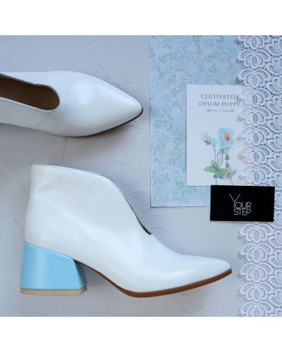 Ботильоны с глубоким вырезом из белой кожи на обтяжном каблуке Арт. 657-6/w324Ок