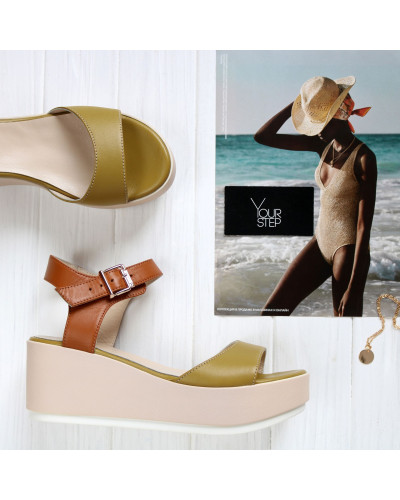 Шкіряні босоніжки на високій підошві Арт. 352-2