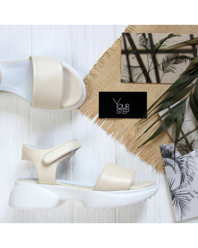 Сандалі з бежевої шкіри на липучках Арт. 10-24/194