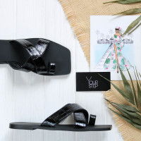 Шльопанці з чорної шкіри під рептилію Арт. 073-2