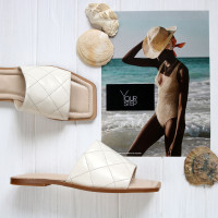 Шльопанці з бежевої стьобаної шкіри Арт. 073-1