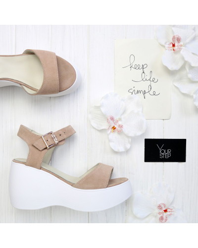 Замшеві босоніжки на танкетці Арт. 352-2/21900