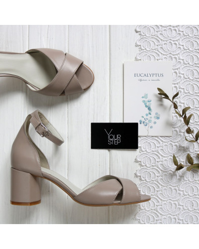 Бежеві шкіряні босоніжки на підборах Арт. 605-10/45Ок