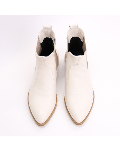 Челсі з бежевої шкіри із гострим носиком Арт. 104-3