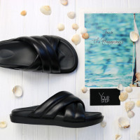 Чорні шкіряні шльопанці Арт. 008-2/21067
